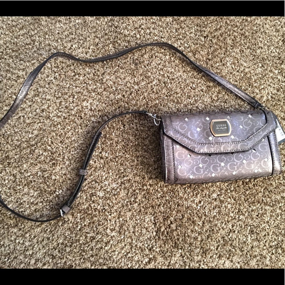 Guess crossbody purse!